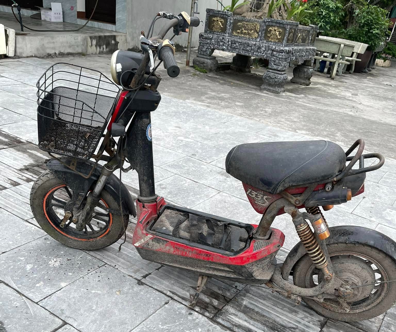 Xe điện cũ để lâu chết bình ắc quy